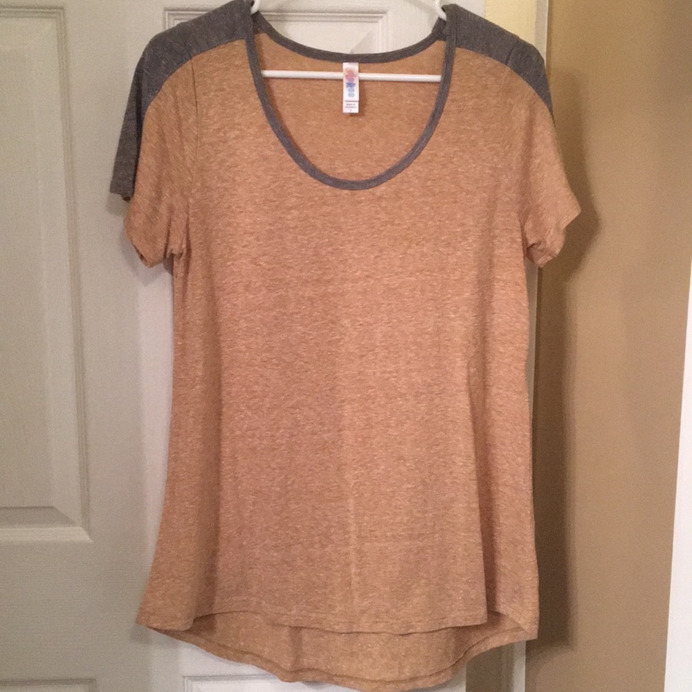 LuLaRoe - Classic Tee